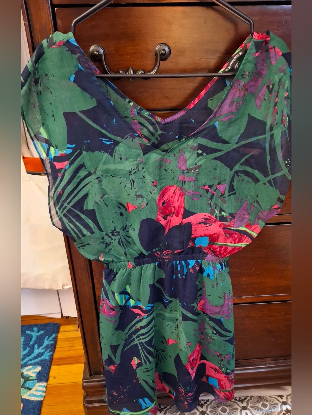 Express Floral Chiffon Lined V-Neck Flutter Sleeve Romper XS Multicolor